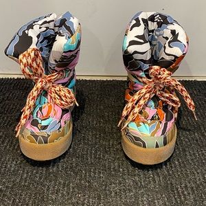 Krisjoy puff ankle boots in camo print